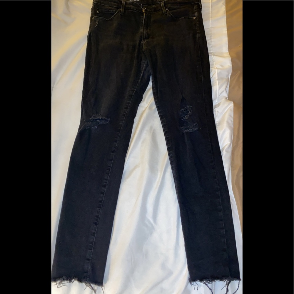 Like new Black AG mid rise legging ankle jean
